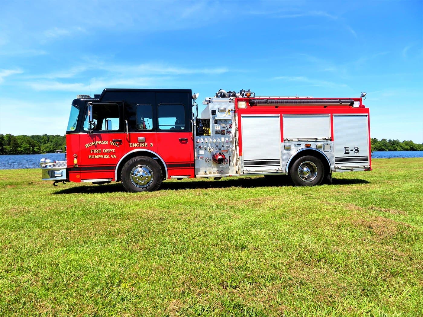 Engine 3 โ BVFD pumper, officer side